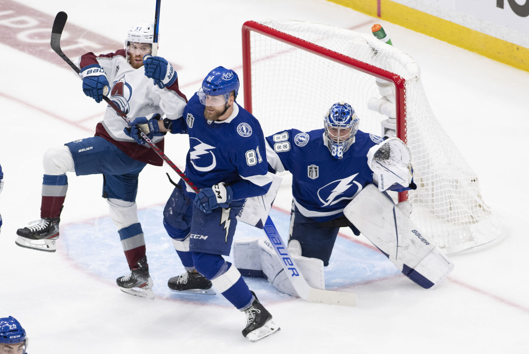06_22_22 stanley cup 00813.jpg